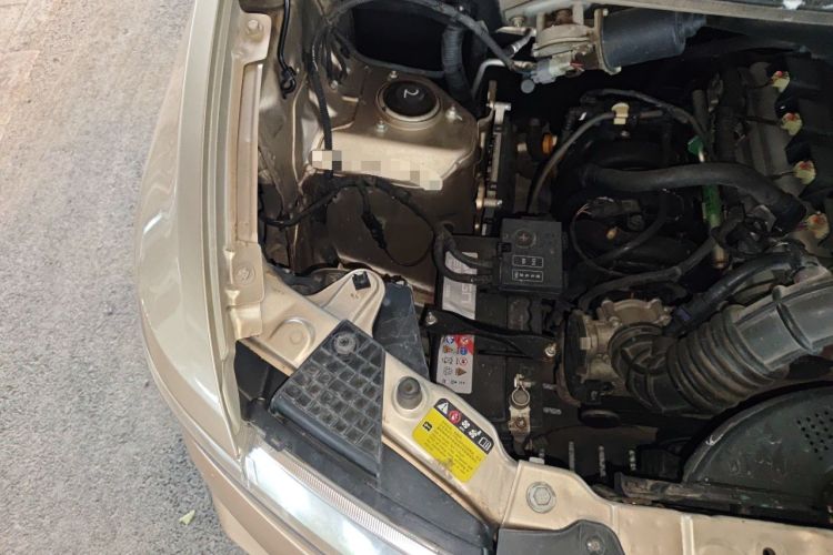 Used Wuling Hongguang V 2021 1.5L Jingqu Version LAR Engine Bay Right