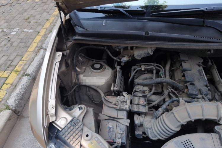 Used Wuling Hongguang V 2021 1.5L Jingqu Edition Enclosed-Window Vehicle LAR Engine Bay Right
