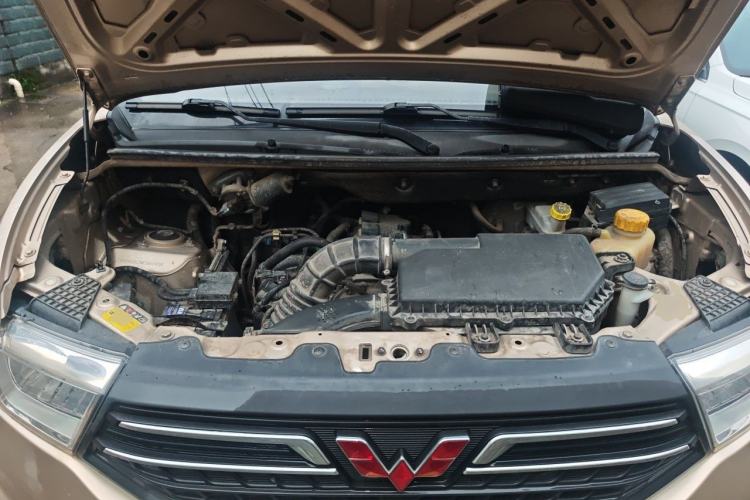 Used Wuling Hongguang V 2021 1.5L Enjoyment Edition LAR Engine Bay