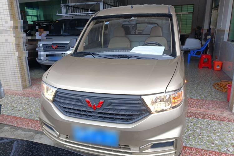 Used Wuling Hongguang V 2021 1.5L Jingqu Edition Enclosed-Window Vehicle LAR Front