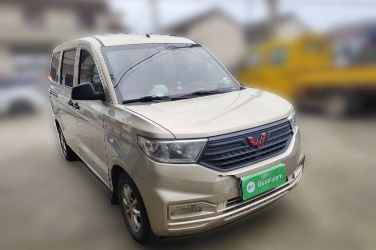 Used Wuling Hongguang V 2021 1.5L Jingqu Version LAR Front Right 45 Deg