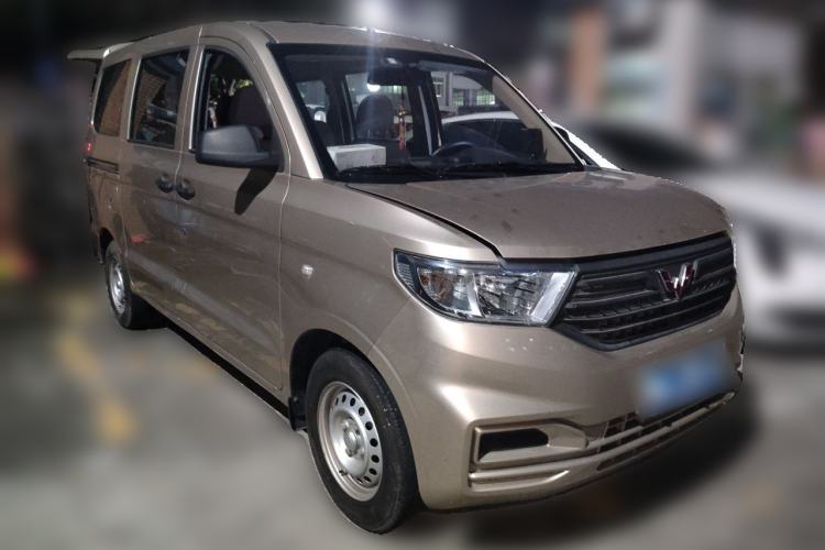 Used Wuling Hongguang V 2021 1.5L Enjoyment Edition LAR Front Right 45 Deg