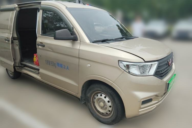 Used Wuling Hongguang V 2021 1.5L Jingqu Edition Enclosed-Window Vehicle LAR Front Right 45 Deg