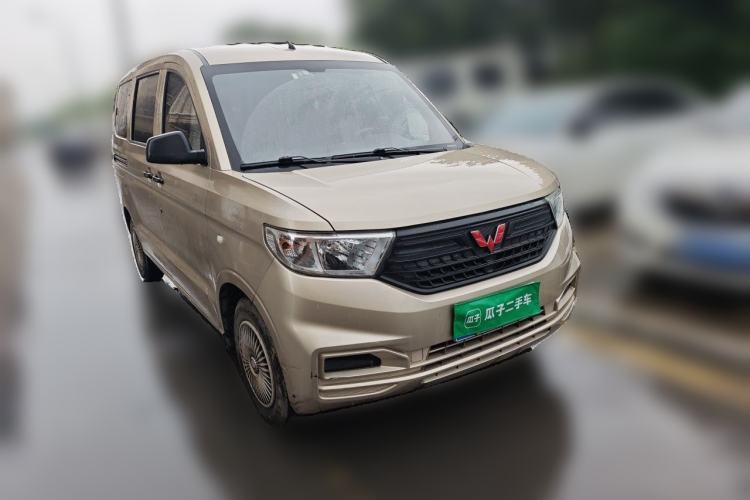 Used Wuling Hongguang V 2021 1.5L Jingqu Version LAR Front Right 45 Deg