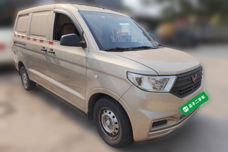 Used Wuling Hongguang V 2021 1.5L Jingqu Edition Enclosed-Window Vehicle LAR Front Right 45 Deg