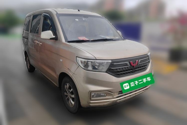 Used Wuling Hongguang V 2021 1.5L Enjoyment Edition LAR Front Right 45 Deg