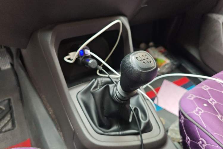 Used Wuling Hongguang V 2021 1.5L Jingqu Version LAR Gear Lever