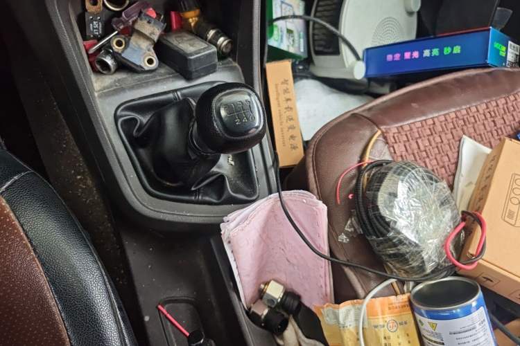 Used Wuling Hongguang V 2021 1.5L Jingqu Version LAR Gear Lever