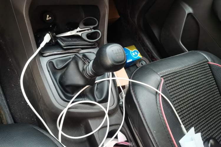 Used Wuling Hongguang V 2021 1.5L Jingqu Edition Enclosed-Window Vehicle LAR Gear Lever