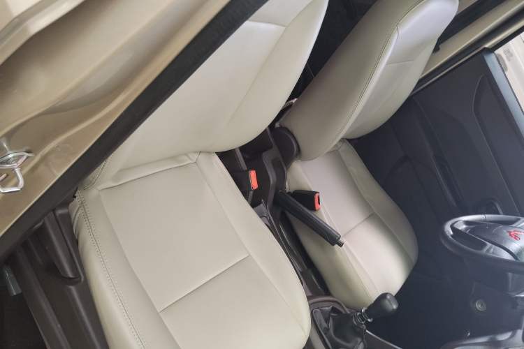 Used Wuling Hongguang V 2021 1.5L Jingqu Version LAR Interior 5
