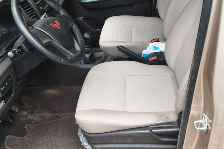 Used Wuling Hongguang V 2021 1.5L Jingqu Version LAR Left Front Seat