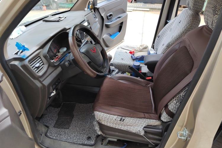 Used Wuling Hongguang V 2021 1.5L Jingqu Version LAR Left Front Seat
