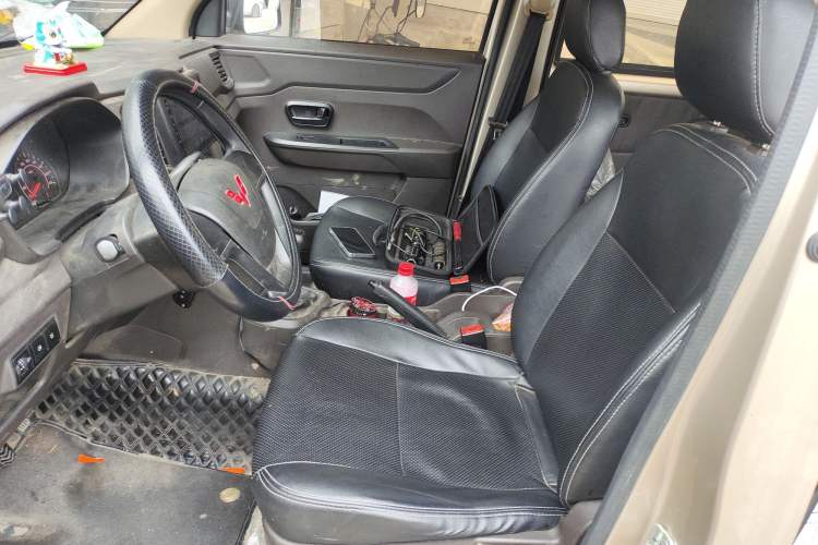 Used Wuling Hongguang V 2021 1.5L Jingqu Version LAR Left Front Seat