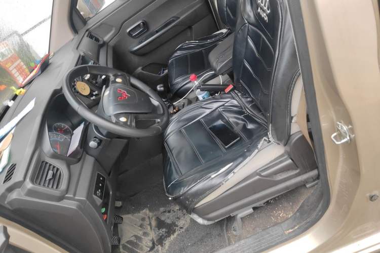 Used Wuling Hongguang V 2021 1.5L Enjoyment Edition LAR Left Front Seat