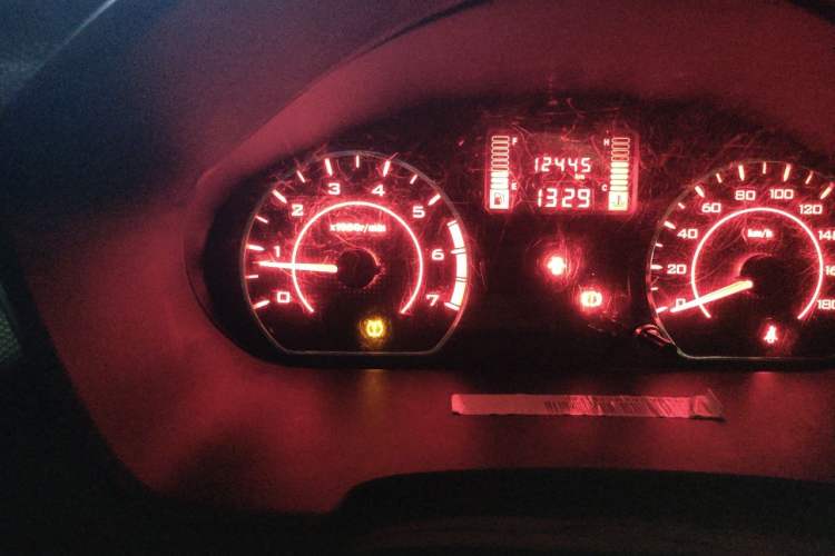 Used Wuling Hongguang V 2021 1.5L Enjoyment Edition LAR Odometer Close Up