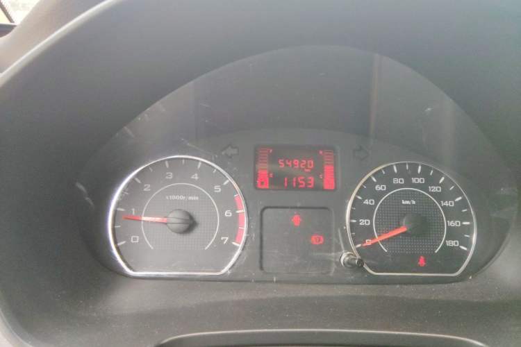 Used Wuling Hongguang V 2021 1.5L Jingqu Edition Enclosed-Window Vehicle LAR Odometer Close Up