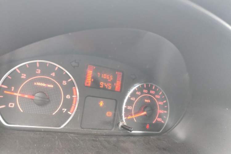 Used Wuling Hongguang V 2021 1.5L Jingqu Version LAR Odometer Close Up