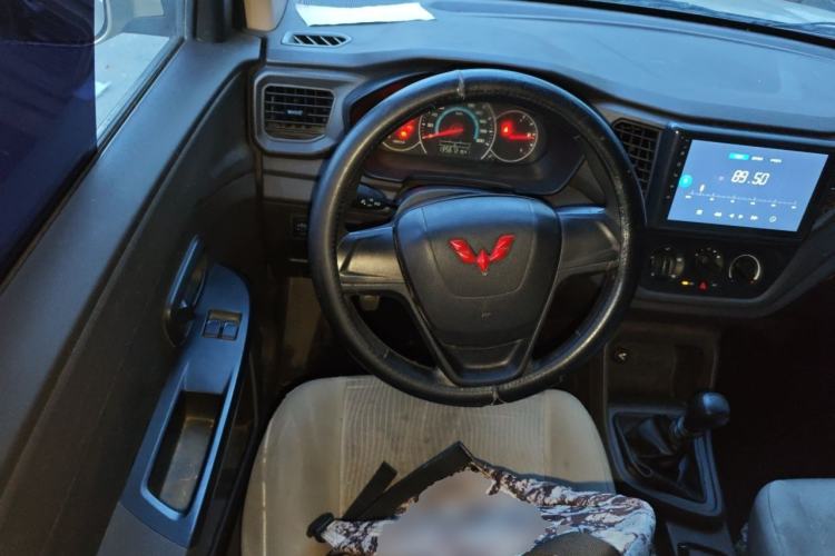 Used Wuling Hongguang V 2021 1.5L Refreshed Enjoyment Edition LAR Steering Wheel