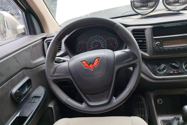 Used Wuling Hongguang V 2021 1.5L Refreshed Enjoyment Edition LAR Steering Wheel