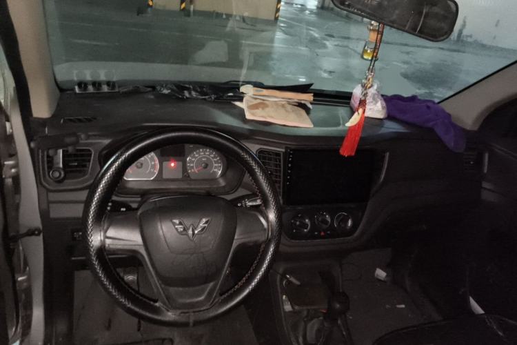 Used Wuling Hongguang V 2021 1.5L Jingqu Version LAR Steering Wheel