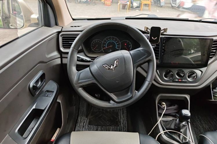 Used Wuling Hongguang V 2021 1.5L Enjoyment Edition LAR Steering Wheel