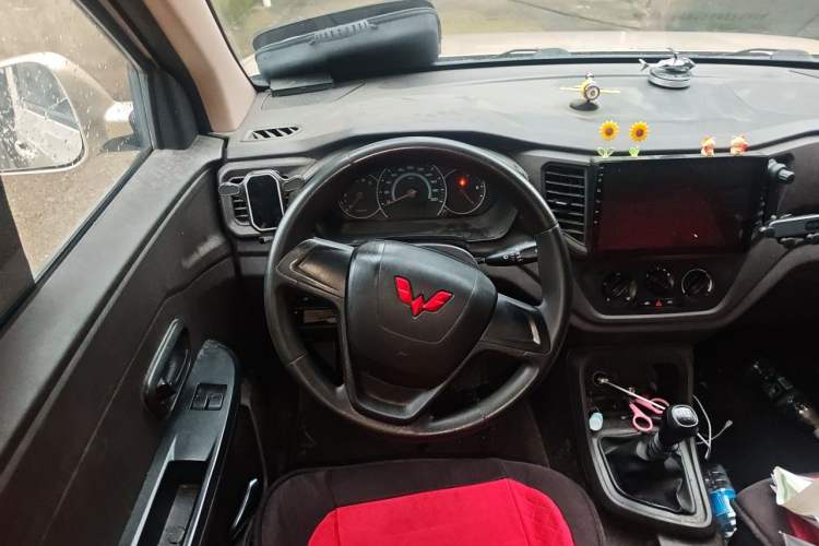 Used Wuling Hongguang V 2021 1.5L Enjoyment Edition LAR Steering Wheel