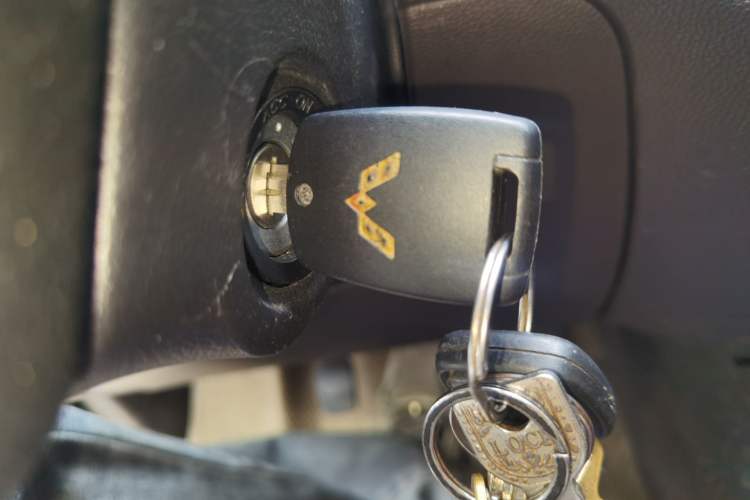 Used Wuling Hongguang V 2021 1.5L Jingqu Version LAR Vehicle Key