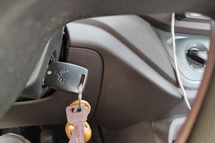 Used Wuling Hongguang V 2021 1.5L Jingqu Version LAR Vehicle Key