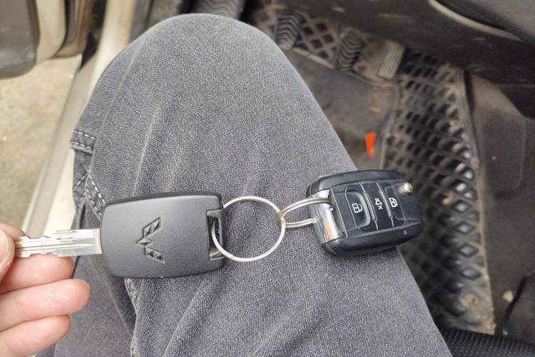 Used Wuling Hongguang V 2021 1.5L Jingqu Version LAR Vehicle Key