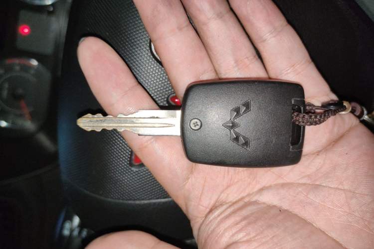 Used Wuling Hongguang V 2021 1.5L Enjoyment Edition LAR Vehicle Key