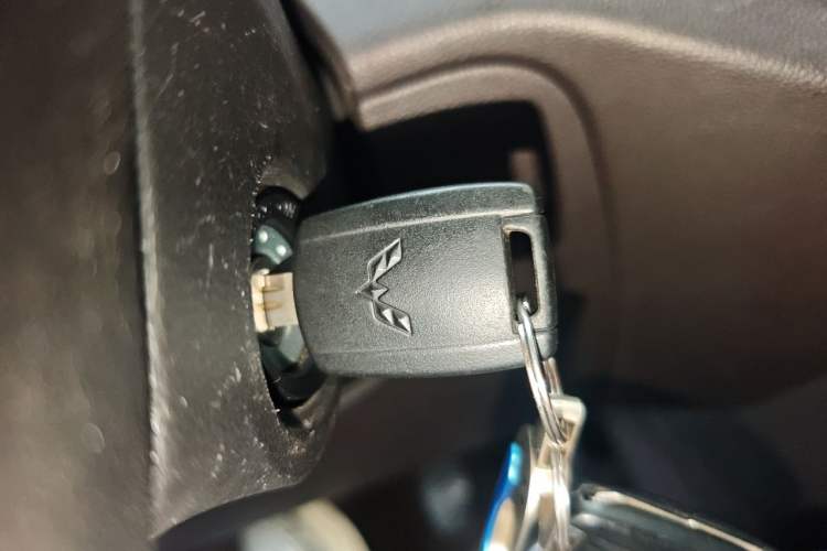 Used Wuling Hongguang V 2021 1.5L Jingqu Version LAR Vehicle Key