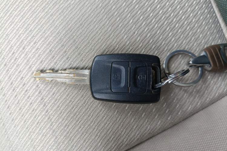 Used Wuling Hongguang V 2021 1.5L Jingqu Edition Enclosed-Window Vehicle LAR Vehicle Key