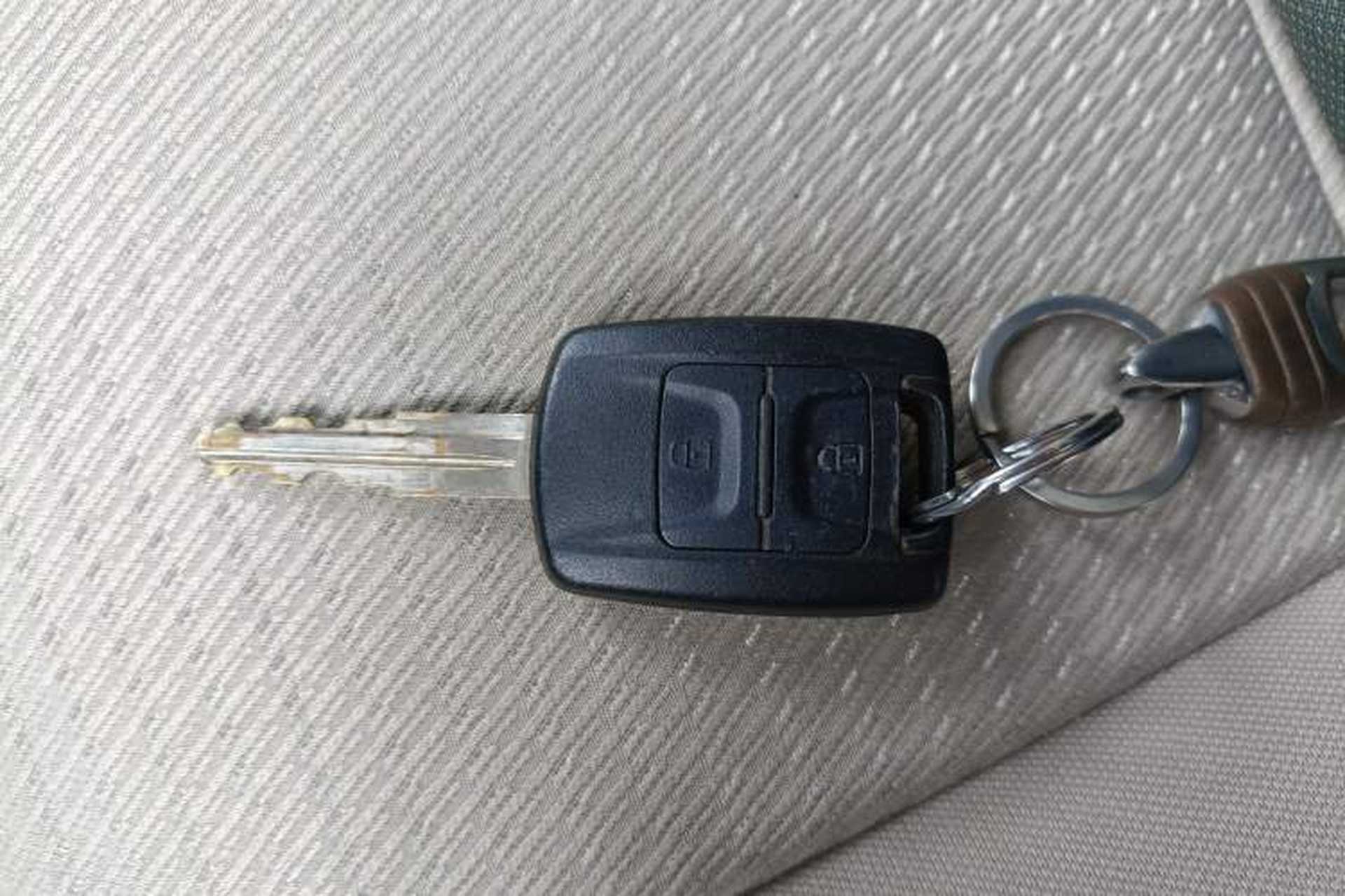 Used Wuling Hongguang V 2021 1.5L Jingqu Edition Enclosed-Window Vehicle LAR Vehicle Key