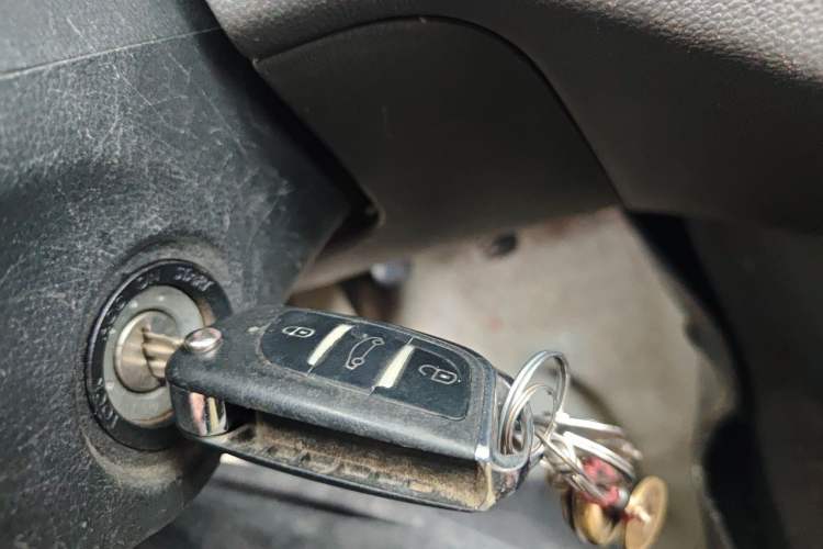Used Wuling Hongguang V 2021 1.5L Jingqu Version LAR Vehicle Key