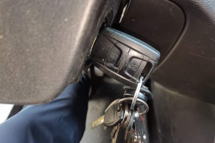 Used Wuling Hongguang V 2021 1.5L Jingqu Edition Enclosed-Window Vehicle LAR Vehicle Key