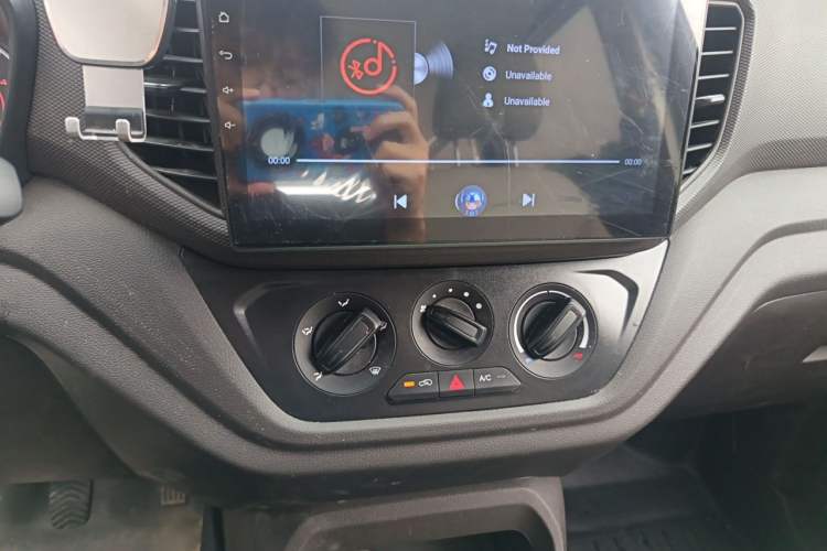 Used Wuling Hongguang V 2022 1.5L Jingqu Version Hydraulic Power Steering LAR Audio And AC Panel