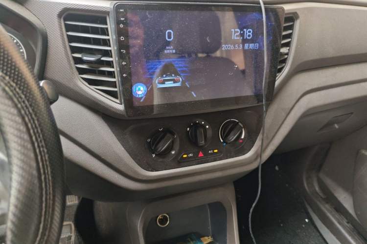 Used Wuling Hongguang V 2022 1.5L Enjoy Edition Hydraulic Power Steering LAR Audio And AC Panel