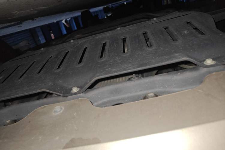 Used Wuling Hongguang V 2022 1.5L Jingqu Edition Electric-Assist LAR Chassis Front