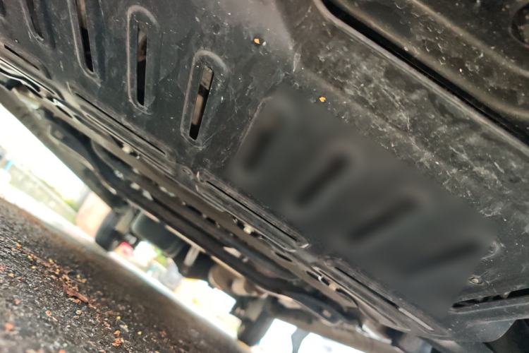 Used Wuling Hongguang V 2022 1.5L Jingqu Version Hydraulic Power Steering LAR Chassis Front