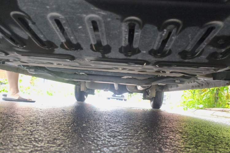 Used Wuling Hongguang V 2022 1.5L Jingqu Edition Electric-Assist LAR Chassis Front