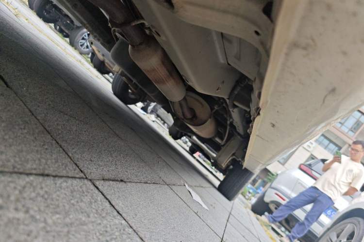 Used Wuling Hongguang V 2022 1.5L Jingqu Version Hydraulic Power Steering LAR Chassis Front Left