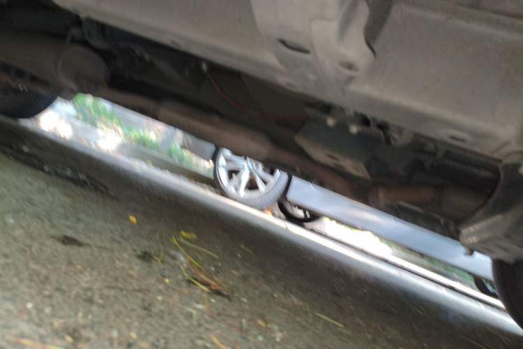 Used Wuling Hongguang V 2022 1.5L Jingqu Edition Electric-Assist LAR Chassis Front Right