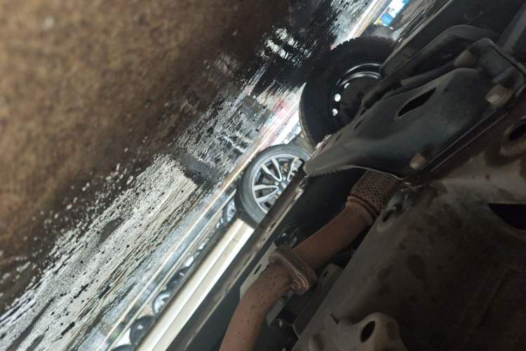Used Wuling Hongguang V 2022 1.5L Jingqu Version Hydraulic Power Steering LAR Chassis Front Right