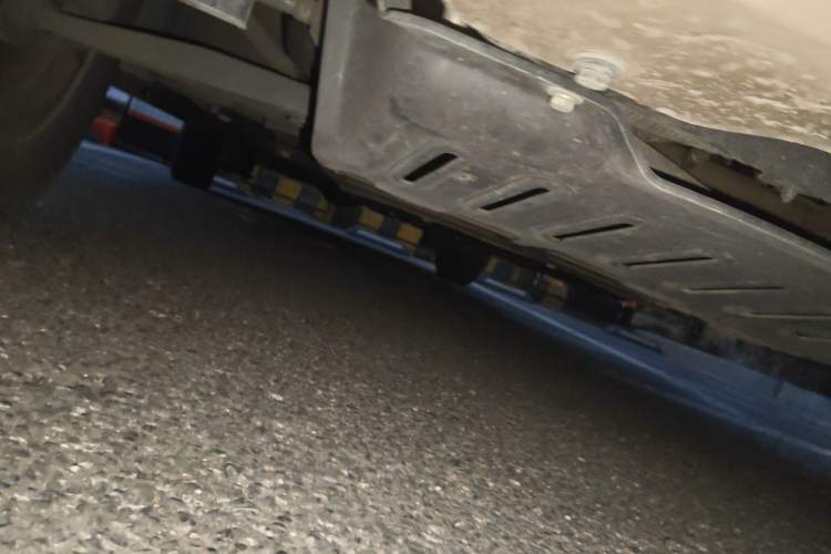 Used Wuling Hongguang V 2022 1.5L Jingqu Version Hydraulic Power Steering LAR Chassis Front