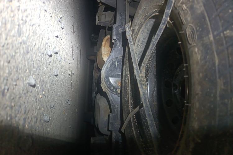 Used Wuling Hongguang V 2022 1.5L Jingqu Edition Electric-Assist LAR Chassis Rear