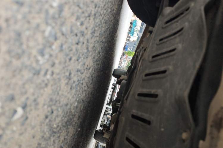 Used Wuling Hongguang V 2022 1.5L Jingqu Edition Electric-Assist LAR Chassis Rear