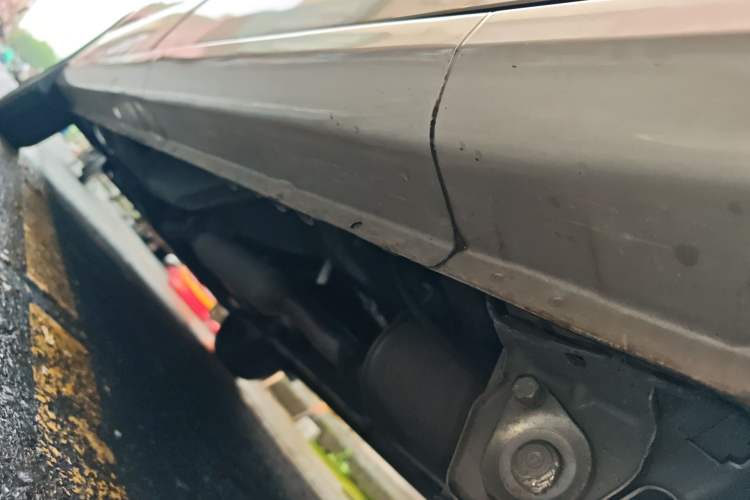 Used Wuling Hongguang V 2022 1.5L Jingqu Version Hydraulic Power Steering LAR Chassis Rear Left