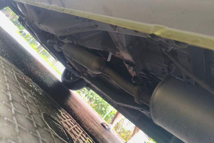 Used Wuling Hongguang V 2022 1.5L Jingqu Edition Electric-Assist LAR Chassis Rear Left