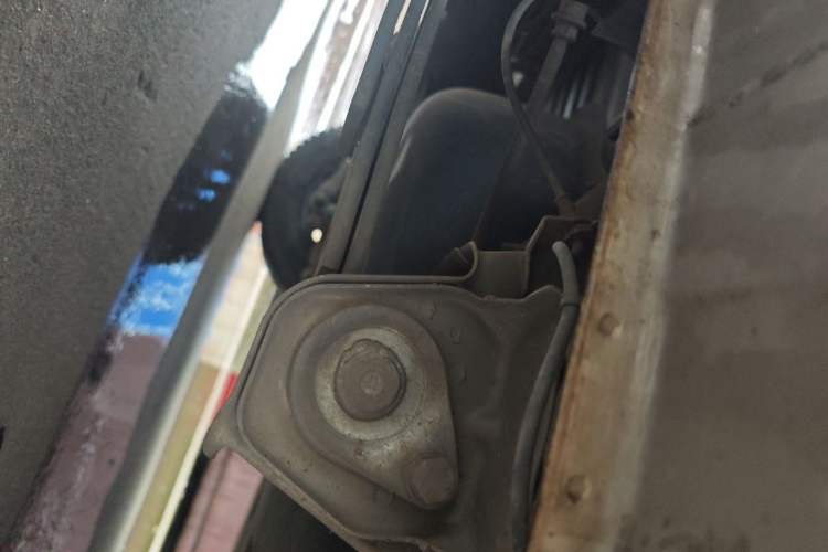 Used Wuling Hongguang V 2022 1.5L Jingqu Version Hydraulic Power Steering LAR Chassis Rear Left