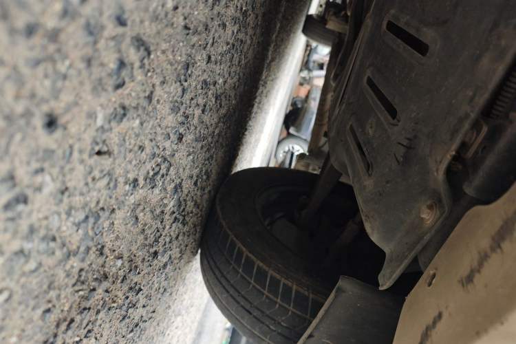 Used Wuling Hongguang V 2022 1.5L Jingqu Edition Electric-Assist LAR Chassis Rear Right